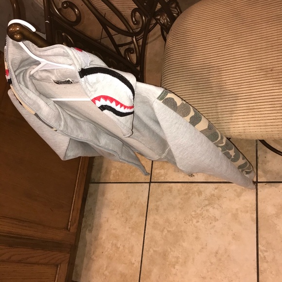 Bape - Picture 2 of 4